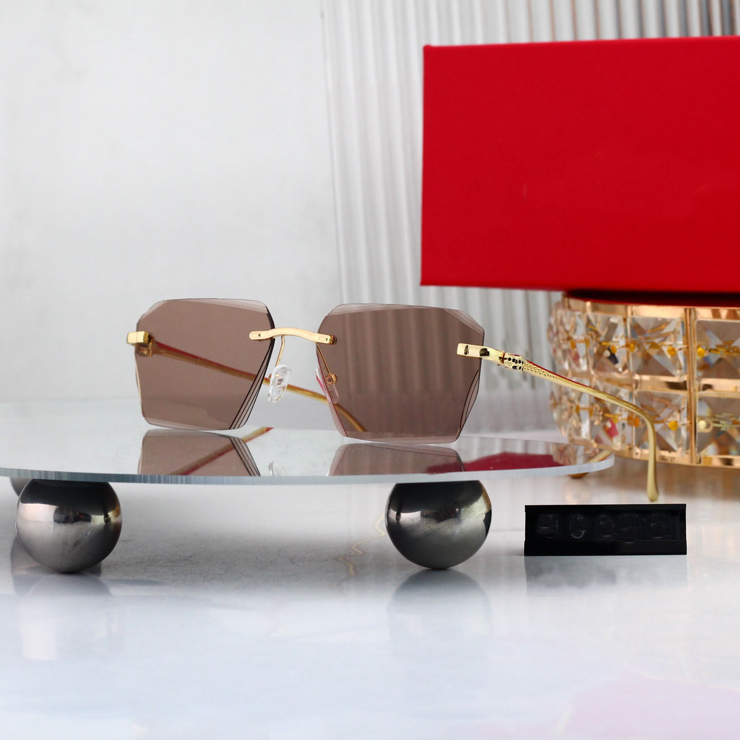 Sunglasses - Luxury style for women - Frameless men's glasses - Daily wear - Casual outdoor travel - UV protection - Fashionable eyewear