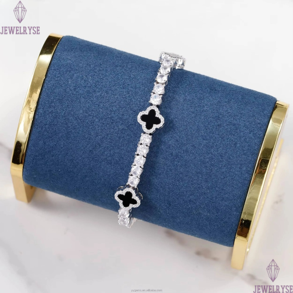 Luxury Vintage Four Leaf Clover Design S925 Silver VVS Moissanite Iced Diamond Bracelet Womens Lucky Charm Accessory