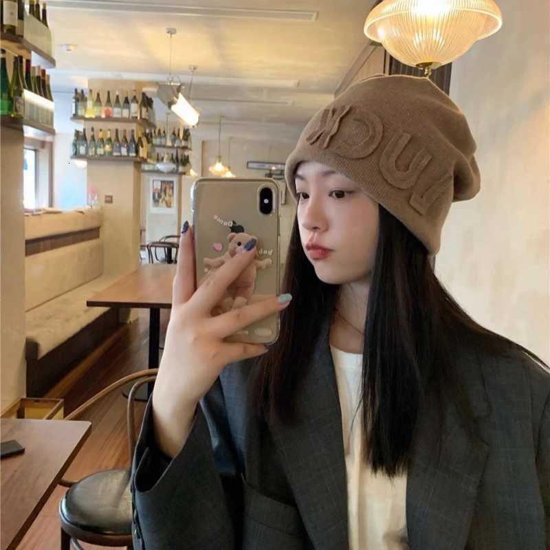 Luxury Mens and Womens Fashion Big Head Round Pile Cap Winter Letters Lazy American Cold Cap Loose Bag Head Cap Beanies Hat Stool Hat Y251209