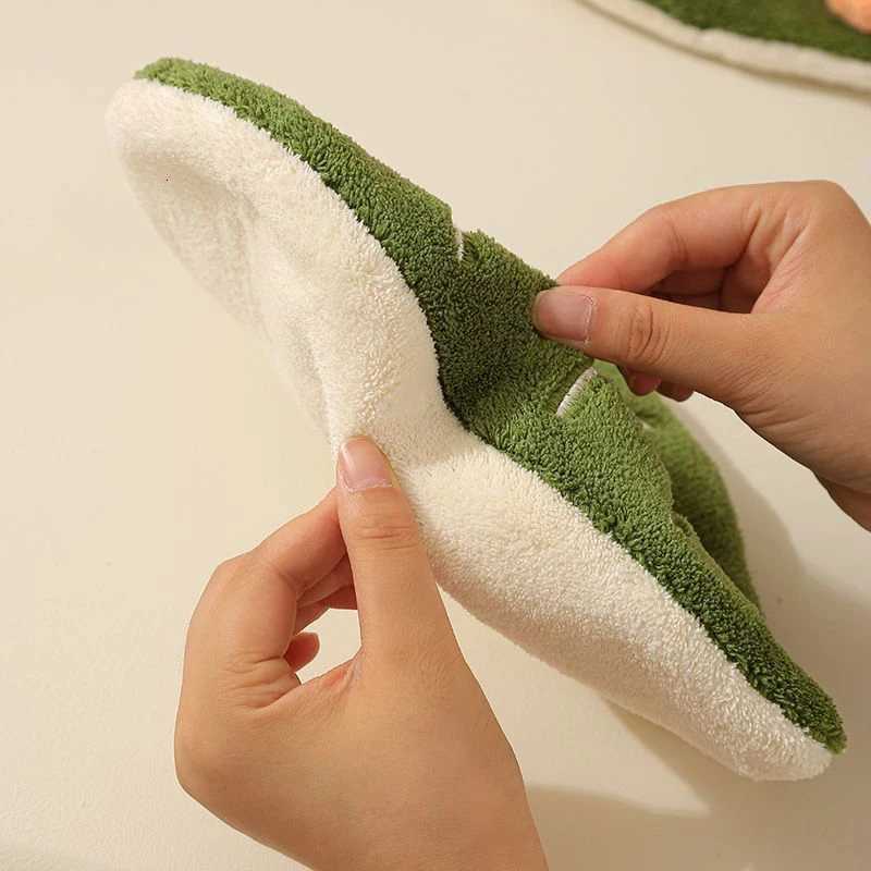 Leaf Hand Towel Absorbent Kitchen Towel Soft Towel for Hands Bathroom Hanging Towels Handkerchief Towels Wash Hands Towels C251210