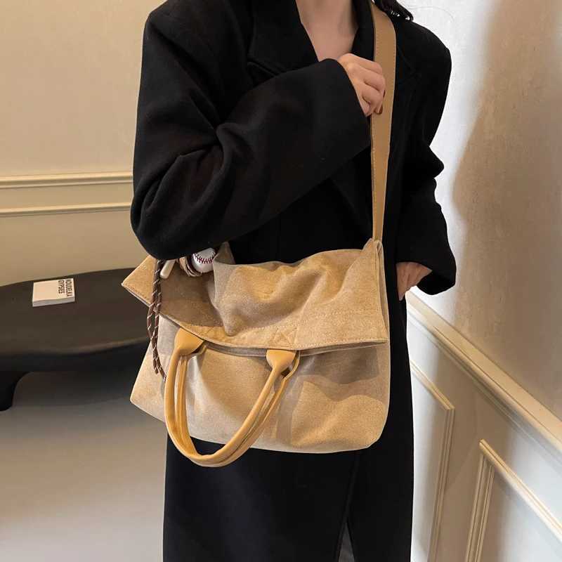 LEFTSIDE Wen PU Leather Crossbody Bag 2025 Winter Trend Short Handle Shoder Bag Luxury Designer Handbags and Purses Y251209