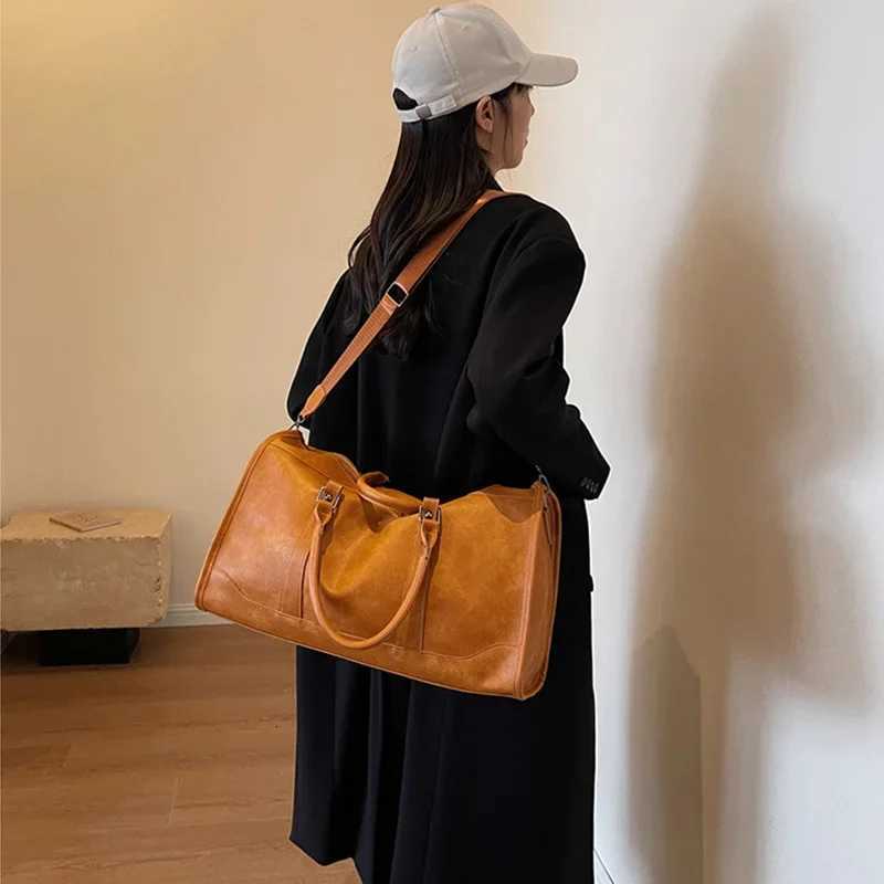 2024 Large Capacity Travel Bag Pu Leather Golf Bost Bag Shoder Handbag Leisure Sports Fitness Suiase Weekender Duffle Bag Y251209