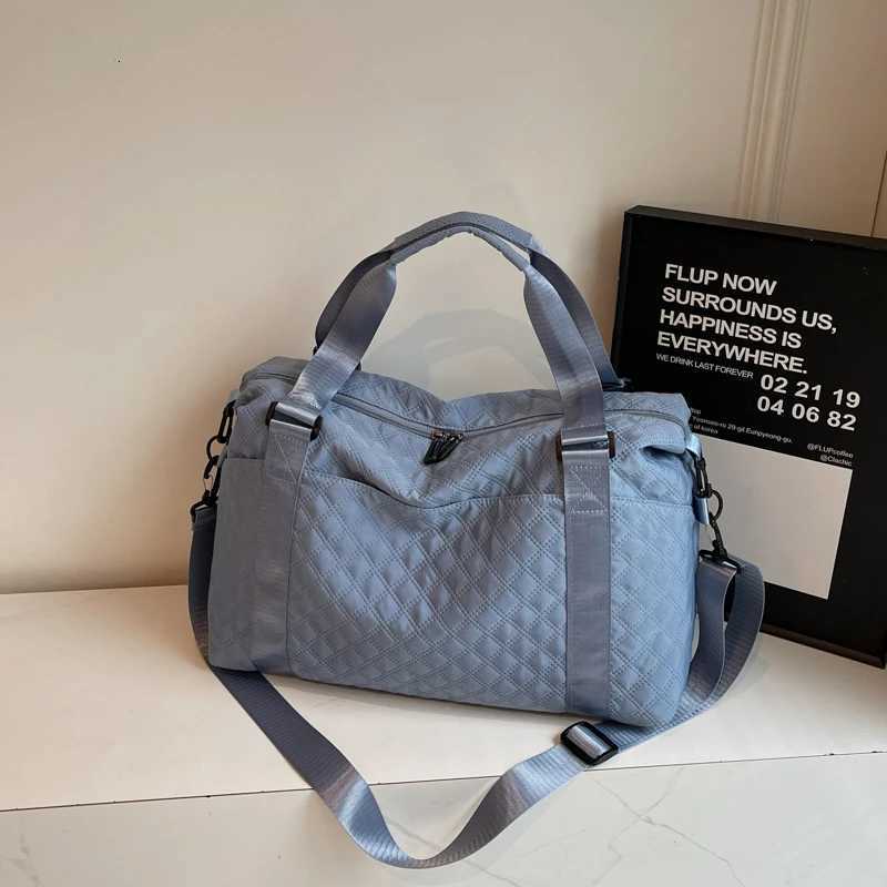 Large Capacity Outdoor Waterproof Travel Bag Lage Handbag Wen Shoder Bag Nyl Men Sports Gym Bag Fem Crossbody Bags Y251209