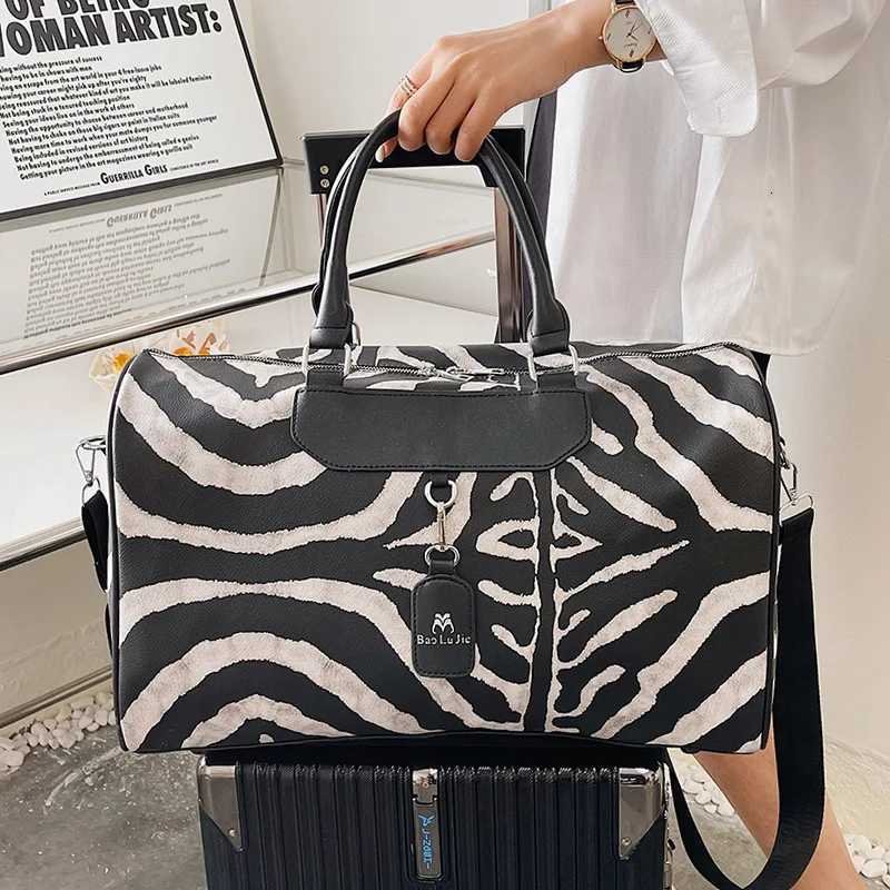 Wens Travel Totes Bag Zebra Cow Pattern Gym Duffle Fi Sports Fitness Casual Yoga Lage Handbag Shoder Bag Baggage Y251209