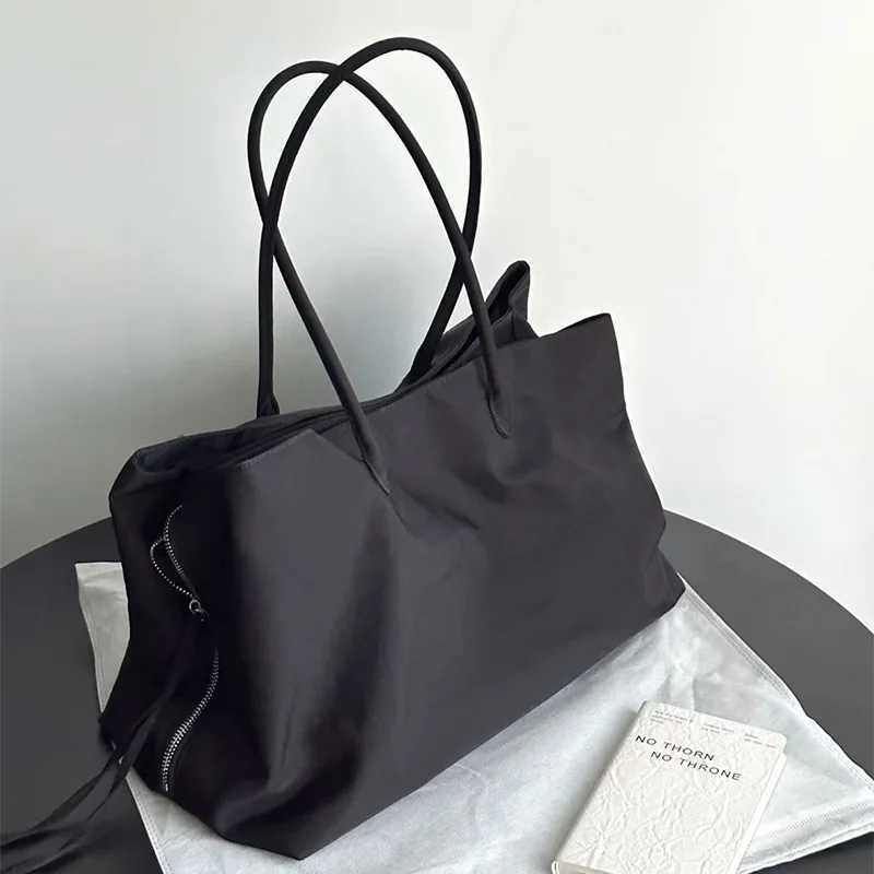 Korean Black Nyl Handbag Large Capacity Minimalist Wens Tote Bag Fi Mti-cpartment Cputer Shoder Bag Travel Bag Y251209