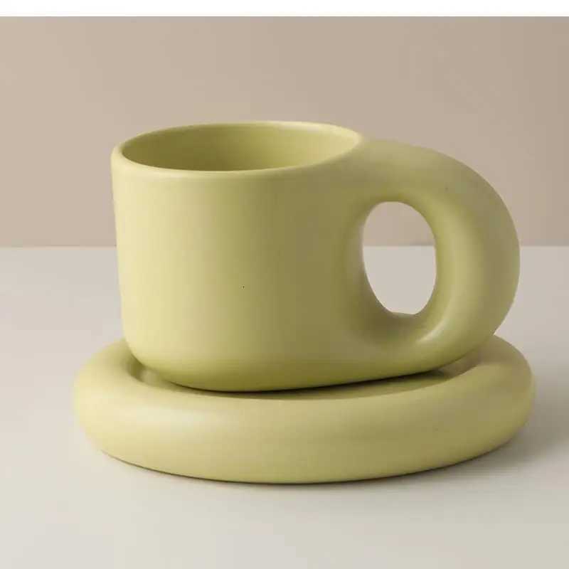 Nordic Couple Mug Personty Trend Cute Girl Living Room Coffee Table Decoration Simple Ceramic Cup C251210