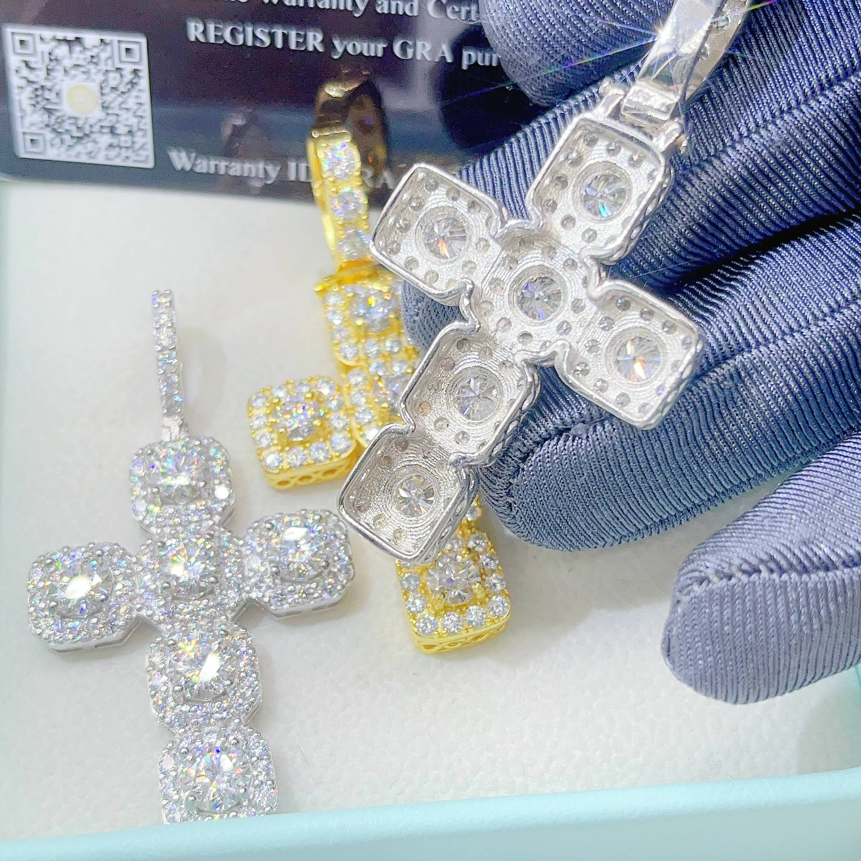 Fine Jewelry Necklace Gemstone 925 Sterling Silver Cross Moissanite Chain Pendant
