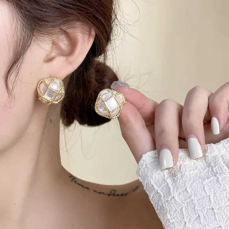 Mihan Fashion Jewelry 925 Sier Needle Square Earrings Elegant Temperament Simated Pearl Earrings For Wen Girl Gift Y251210