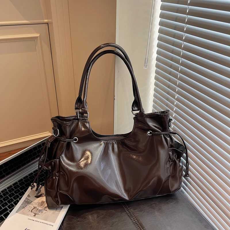 Vintage-Inspired Smooth PU Shoder Bag for Wen Mti-Pocket Large Capacity Purse with Adjustable Strap for Cmuting Y251209