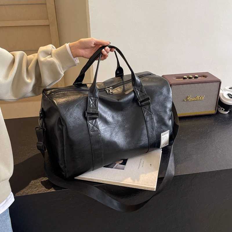 Fi WenS Travel Totes Duffle PU Leather Gym Sports Fitness Casual Lage Handbag Shoes Pocket Shoder Weekend Bag Y251209