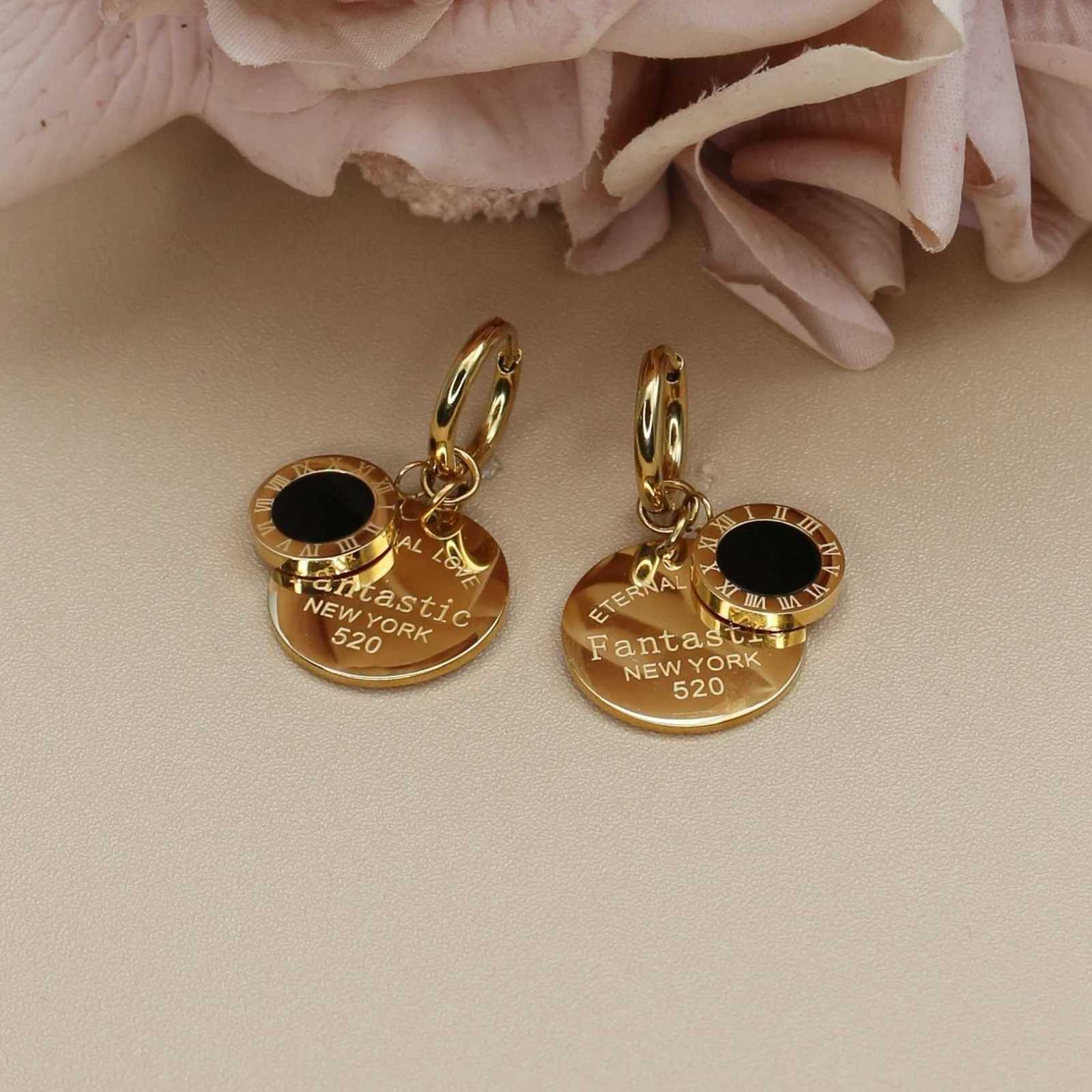 XE-193 New Ran Numeral Medallion Design FORR Stainl Steel Ladies Jewellery Earrings Gift Wholes Y251210