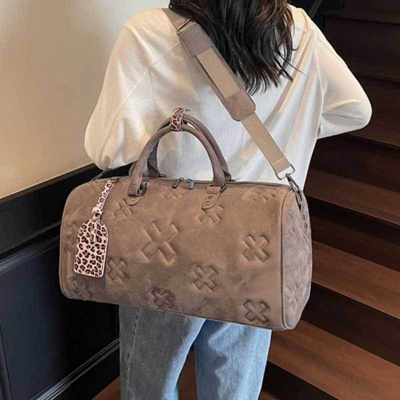 1pc Korean Styles Fitness Bag Travel Bag Lage Bag Large Capacity Training Bag Overnight Bag Weekender Bag Sport Bag Y251209