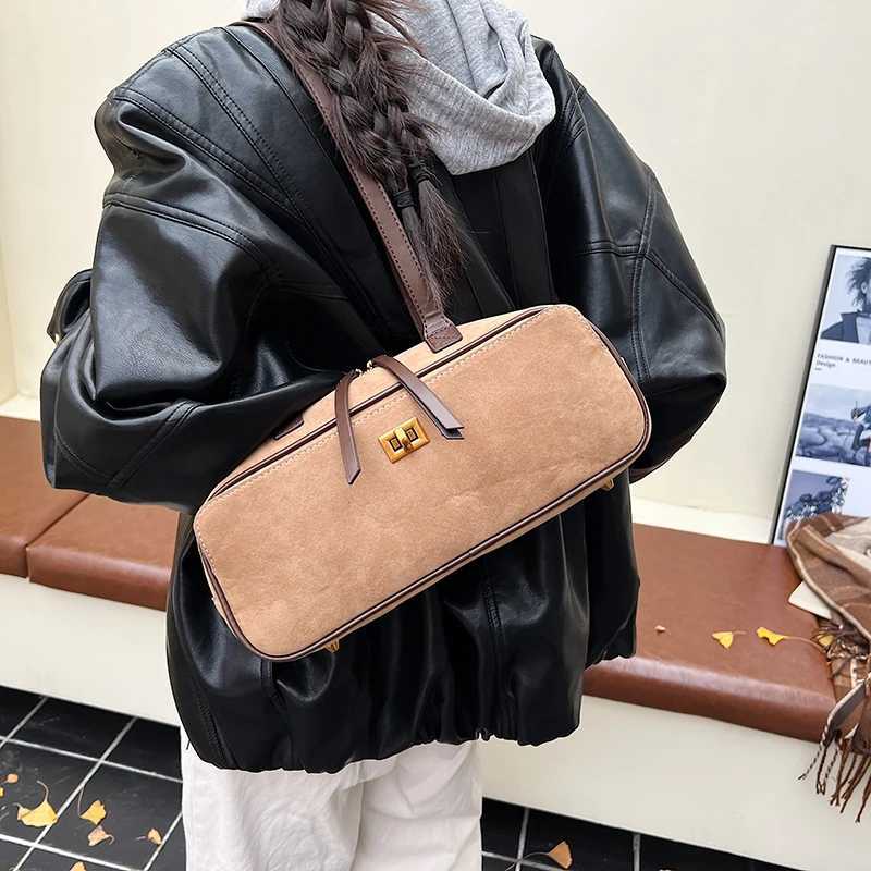 2025 Winter Lat Trends Fi Shoder Bags For Wen PU Suede Large Capacity Sahels Bag Cmute Luxury Designer Handbags Y251209