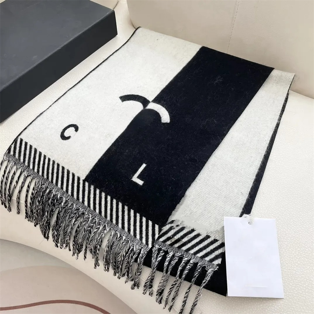 luxury Designer Cashmere Scarf Winter Women Long Scarf Quality Headband Fashion Men brand Scarves Classic Printed Check Big Plaid Shawls Soft comfortable gift box