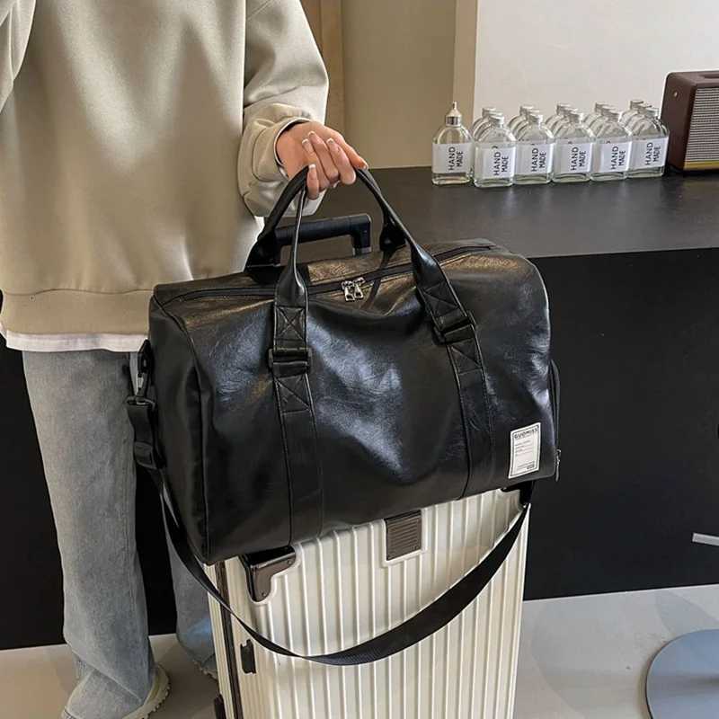 Pu Leather Sport Bag Gym Bag Dry Wet Bag for Men Wen Training for Shoes Fitness Yoga Travel Storage Lage Shoder Sport Bag Y251209