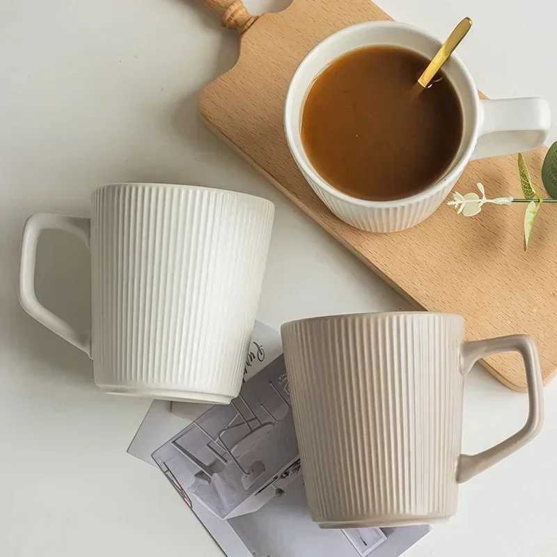 500ml Nordic Ceramic MUg Matte Milk Coffee Cup with Handle Home Office Practical Water Cup Solid Color Striped Shape liji C251210