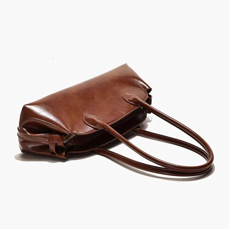 Light Luxury Branded Designer Bowling Bag New High-end Wens Handbag Stylish And Simple Shoder Bag Niche Design Underarm Bag Y251209