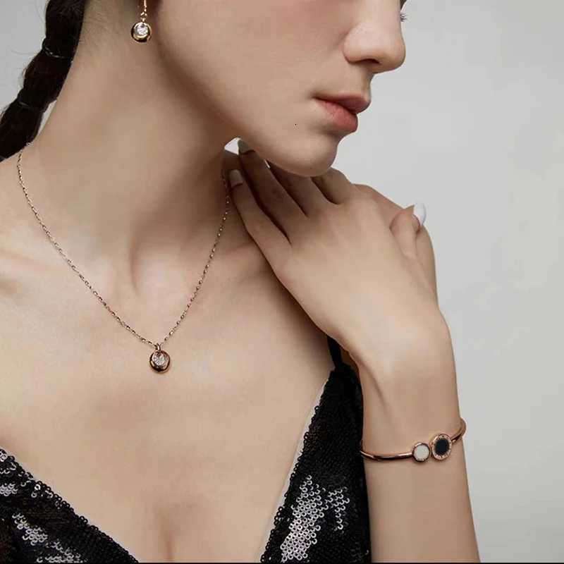 New Classic Round Ran Design Stainl Steel Gold Color Bracelets 2025 Fashion Jewelry For Wens Wrist Luxury Accories Y251210