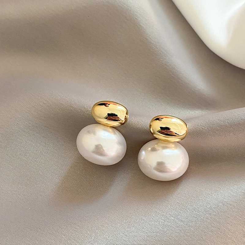 2025 New French Elegant Gold Color Bean Spld Flat Pearl Earrings for Korean Fashion Jewelry Party Wens Sweet Accories Y251210
