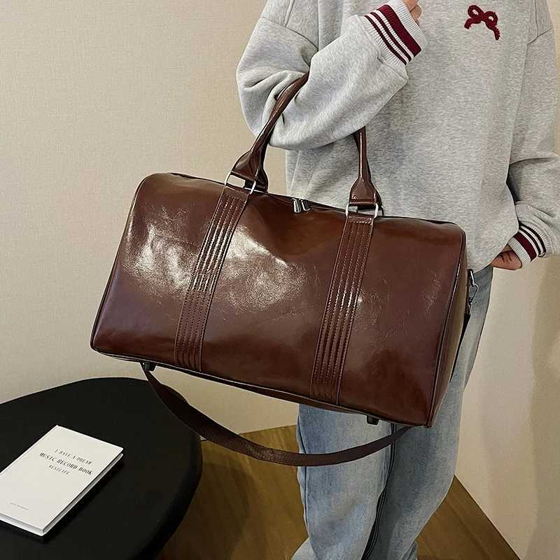 Large Capacity Travel Duffle Totes PU Leather Gym Sports Fi Fitness Wan Luxury Business Lage Handbag Shoder Bag Y251209