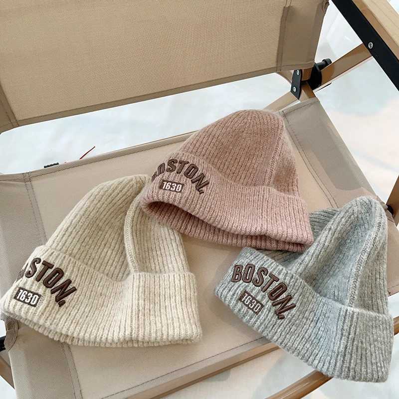 Luxury Letter Embroidered Kids Beanie Cap Winter Warm Knitted Wool Hat for Boy Girl Korean Ins Solid Color Children Skullcap 3-10Y Y251209