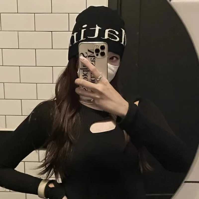 Luxury Knitted hat for autumn and winter cold hat for warmth and ear protection street style knitted hat casual and fashionable Y251209