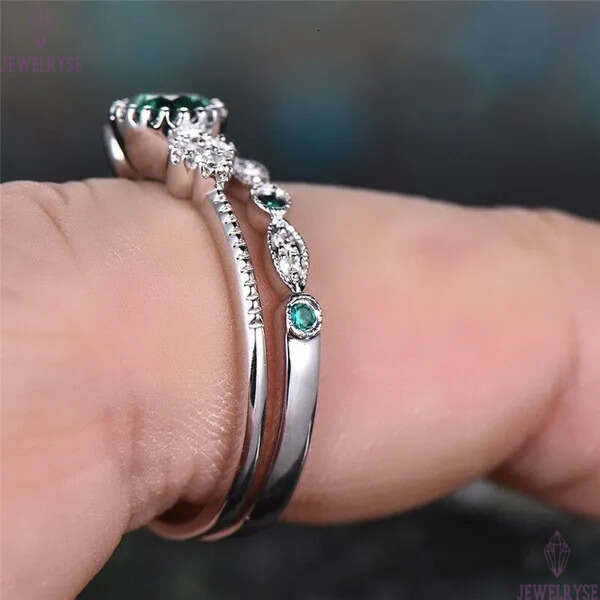 Emerald zircon retro vintage rings for women luxury blue stone geometry wedding engagement designer couple love ring jewelry