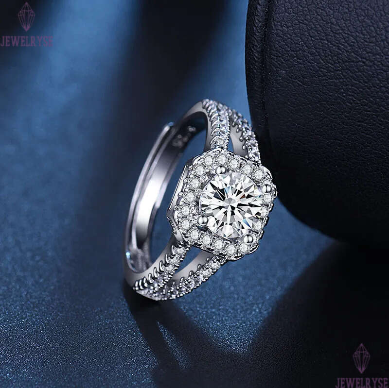 Retro Vintage Hollow Moissanite Stone Band Rings Luxury Designer Square Big Crystal Shining Love Ring for Women Wholesale