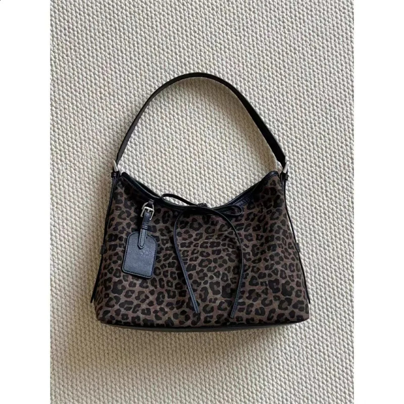 Korean Fashion Leopard Pattern Single Shoulder Bag American Sweet Cool Y2K Style Handbag Versatile Casual Underarm Bag 251209