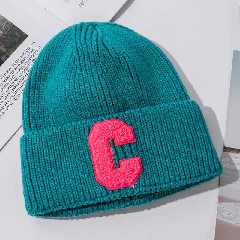 Luxury Womens Winter Keep Warm Beanies Multi Color Knitted Outdoor Female Fashion Simple C Winter Cap Bonnets Y251209