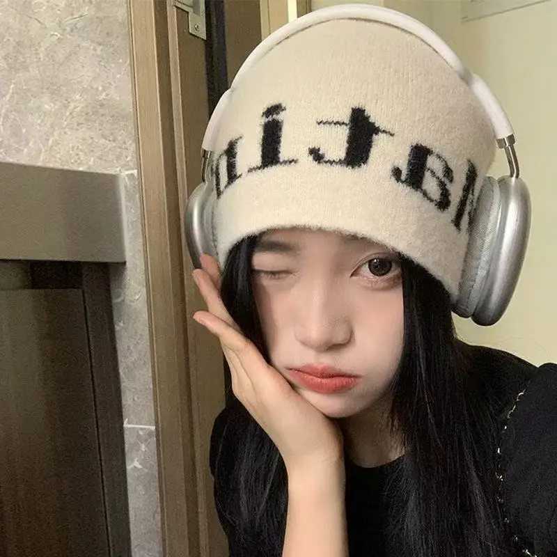 Luxury Knitted hat for autumn and winter cold hat for warmth and ear protection street style knitted hat casual and fashionable Y251209