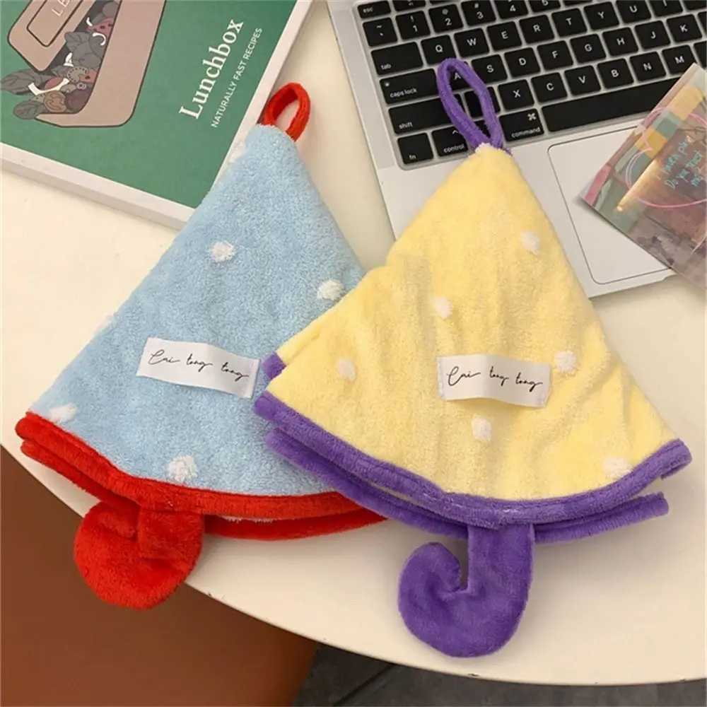 Hot-selling Small Umbrella-shaped Hand Towel Household Kitchen Hanging Hand Towel Coral Fleece Thickened Absorbent Handkerchief C251210