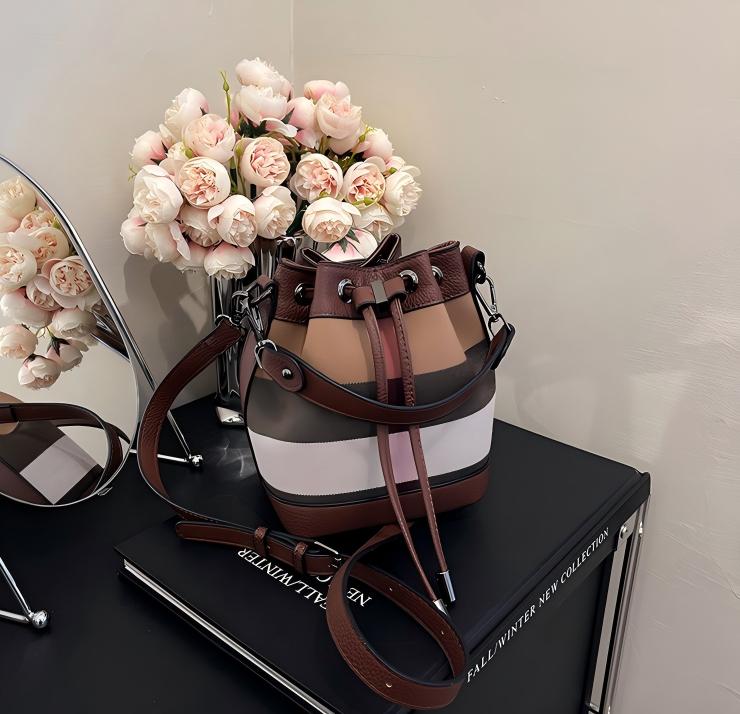 Designer bag 2025 New Trendy and Fashionable Bucket Bag for Women Versatile and Classic Striped Shoulder Bag