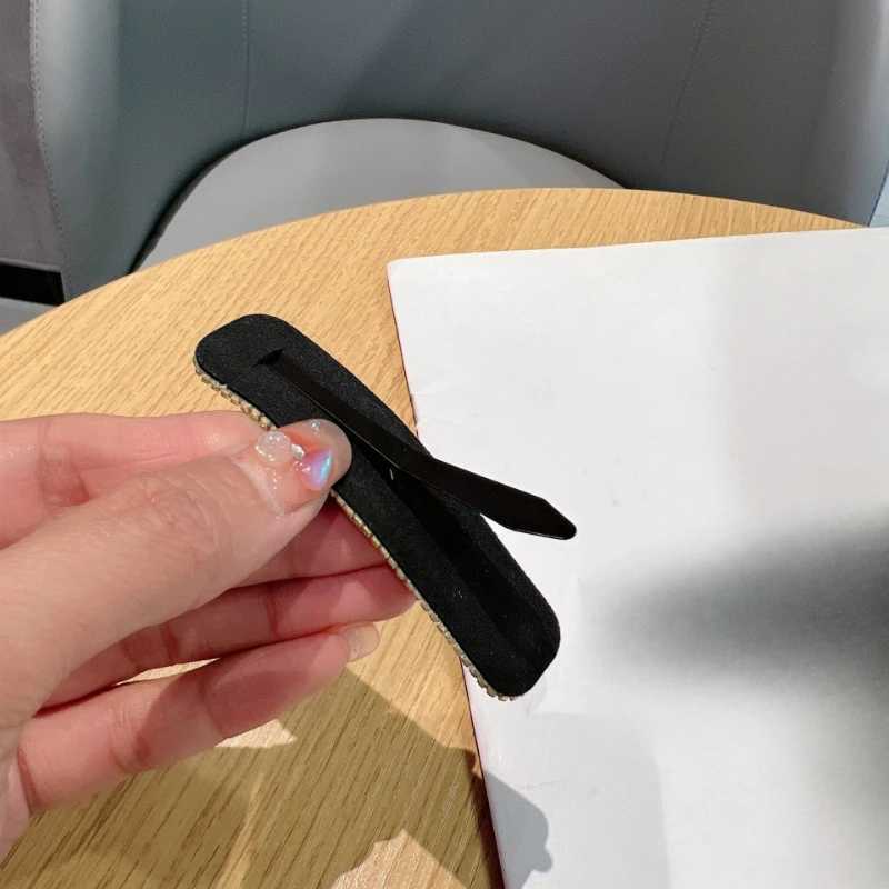 Korean-Inspi Black Minimst Hair Clips Chic Side Fringe BB Clips for Effortl Elegance Tren Hair Accories for Girls Y251210