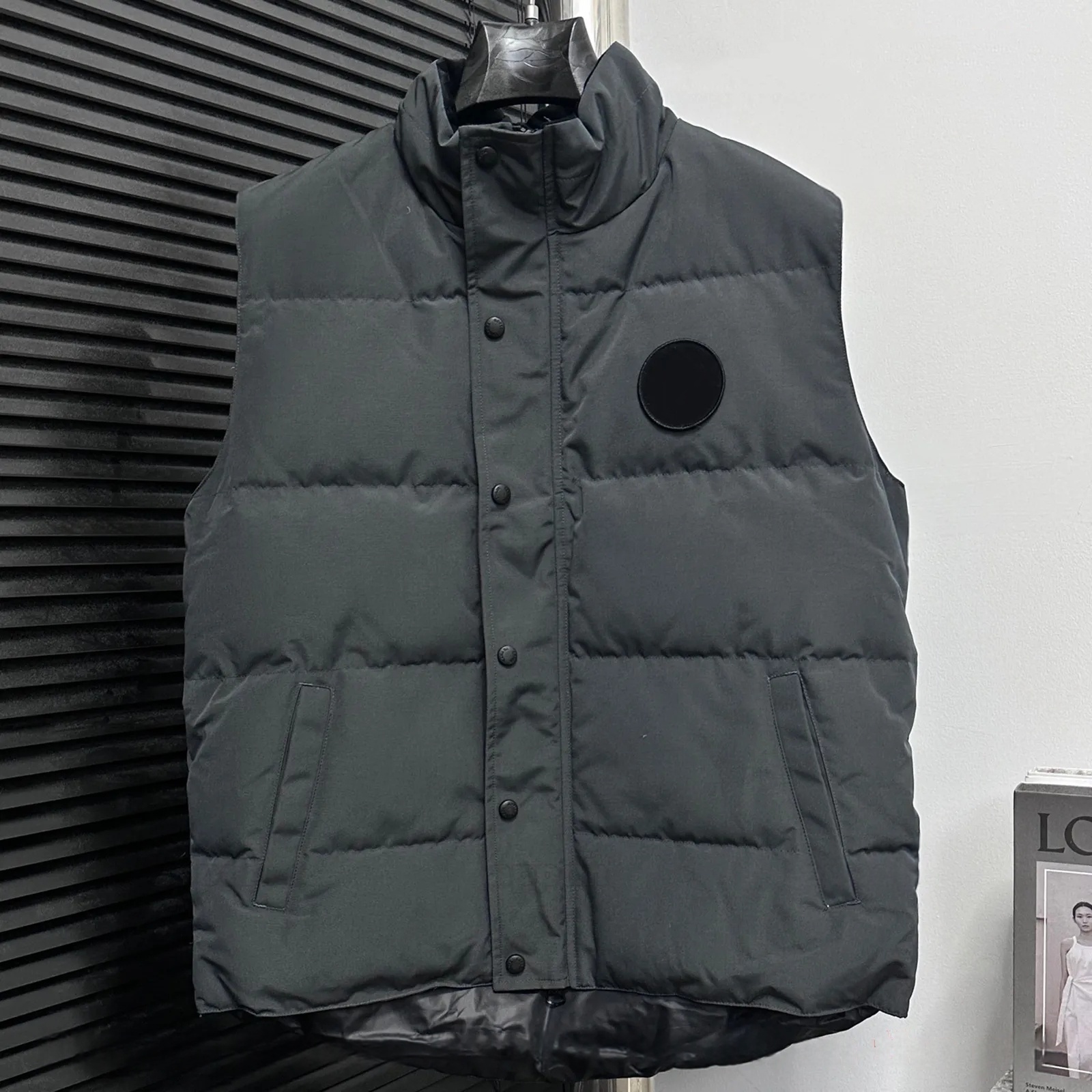 Mens Vest Designer Vests Jacket From Canadian Loose Coat Goose Waistcoat Feather Material Graphite Gray Black White Blue Fashion Trend Couple Coat Gilet Size S-3XL