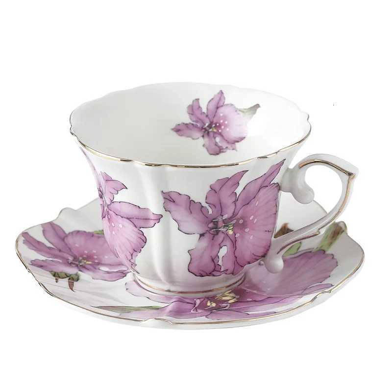 200ml Creative Lily Coffee Cup and Saucer Ceramic Gold-Plated Mug Home Floral Breakfast Milk Mug Afternoon Tea Coffee Cup Gifts C251210