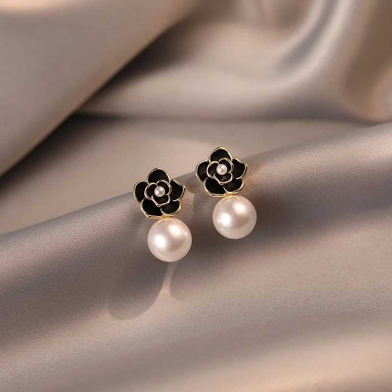 New French Fashion Luxury Copper Drop Gla wer Imitation Pearl Earrings Wens Banquet Gift Jewelry Earrings 2025 Y251210