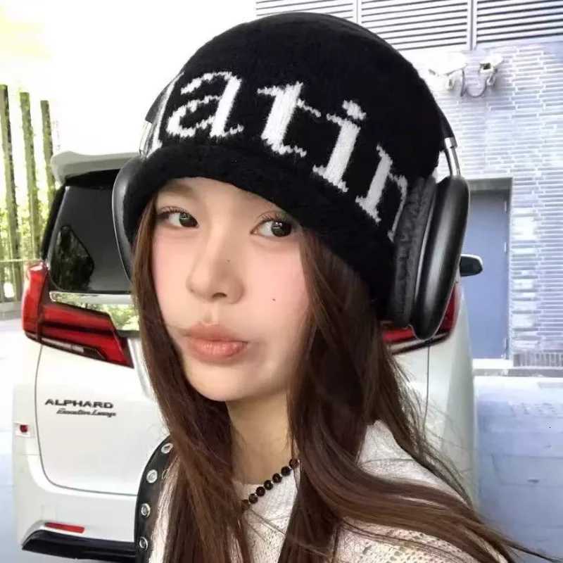 Luxury Knitted hat for autumn and winter cold hat for warmth and ear protection street style knitted hat casual and fashionable Y251209