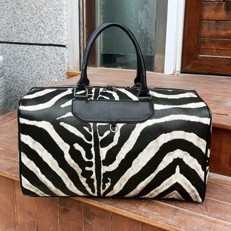 Fi Travel Bag Wens Handbags Large Capacity Leather Stripe Print Duffle Bag Big Tote Weekend Overnight Gym Bag for Wen Y251209