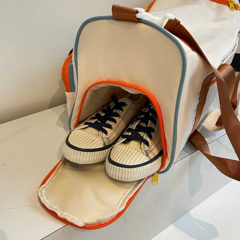 Large Capacity Travel Duffel Bag for TravelingOutdoor Yoga and Gym Training-Perfect for Weekend GetaysFitness Enthusiasts Y251209