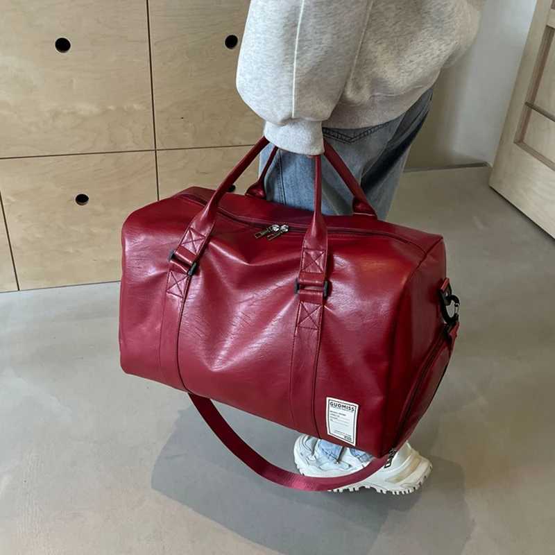 Fi WenS Travel Totes Duffle PU Leather Gym Sports Fitness Casual Lage Handbag Shoes Pocket Shoder Weekend Bag Y251209