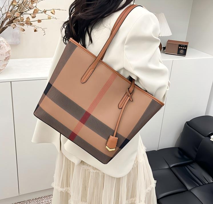 Designer bag 2025 Autumn Winter New Trendy Fashion Tote Bag Womens Versatile Temperament Casual Shoulder Bag