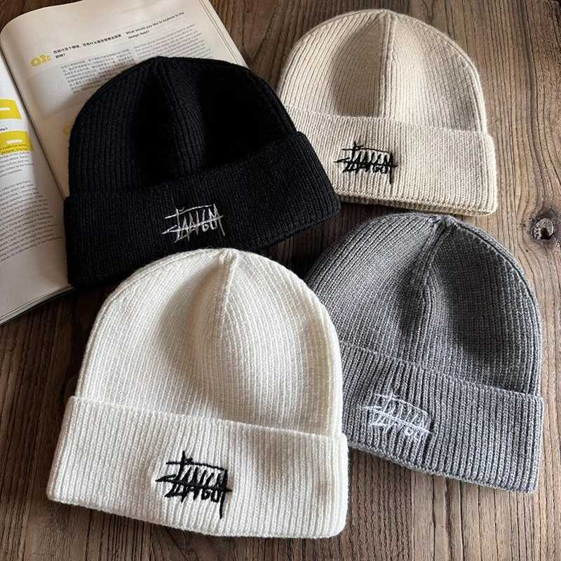 Luxury Embroidered Letter Beanie - Soft Warm Knit Hat for Men Women Stretchable Slouchy Cap for Casual Travel Y251209