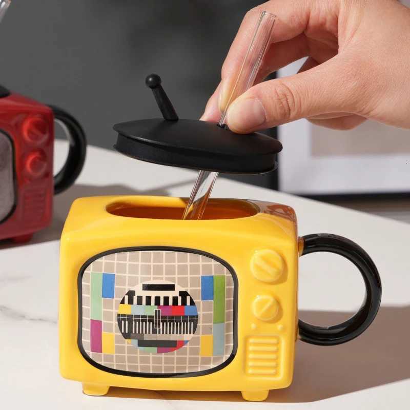 Strange Retro 3d Television Ceramic Coffee Mug Home Office Lids Straws Milk Cups Rare Desk Decorations Figurines Festival Gifts C251210