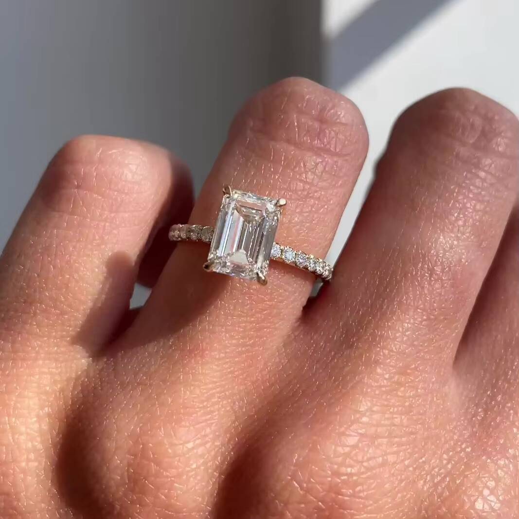 MaiYi Lab Grown Emerald Cut Diamond Wedding Ring 14K Yellow Gold Cvd Diamond Ring With IGI Certificate
