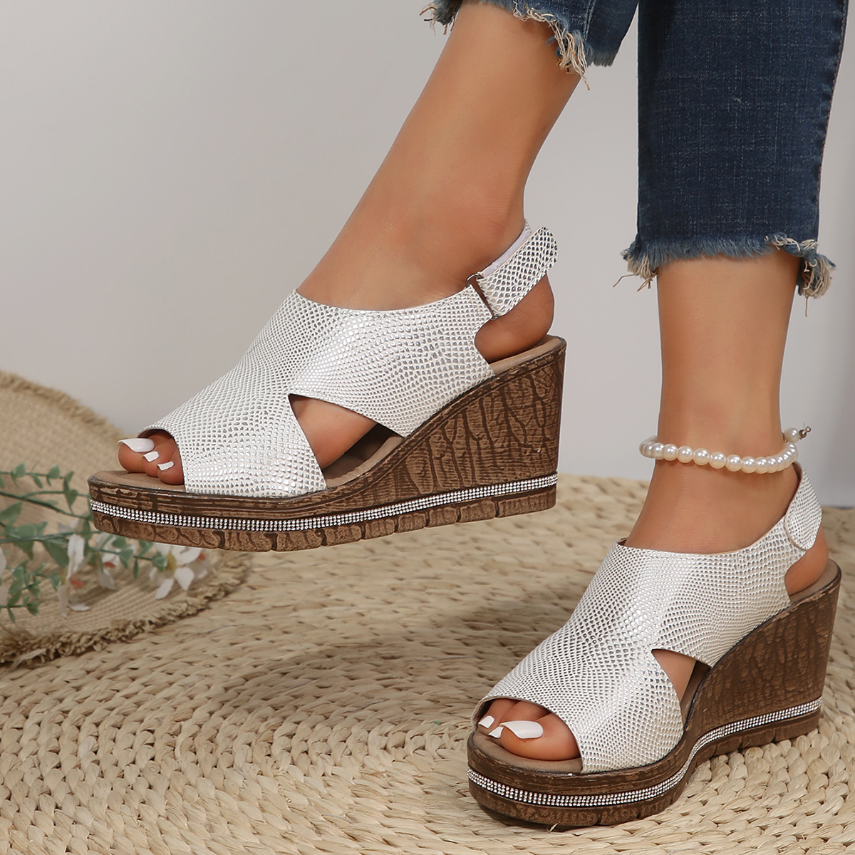 New Women's Casual Wedge Sandals Comfy Open Toe Glitter Color silvery Women's Summer High-heeled Sandals Fashion Ladies Shoes Open Toe Women