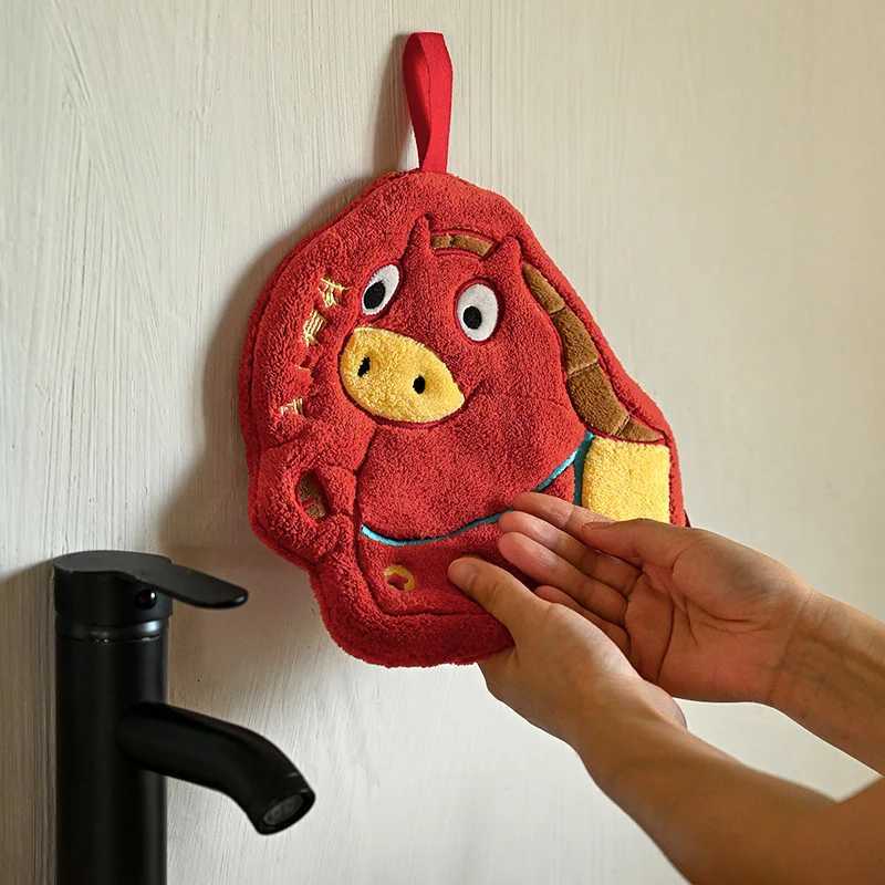 New Year Red Handkerchief Bathroom Hanging Hand Towel Absorbent Kitchen Towel Christmas Wedding Decoration New year Decoration C251210