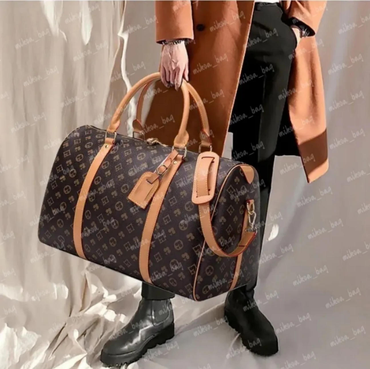Top Quality New Men Duffle Bag Women Travel Bags Hand Luggage Travel Bags Designer Men Pu Leather Handbags Large CrossBody Bags Totes Purse Crossbody Bag 55cm