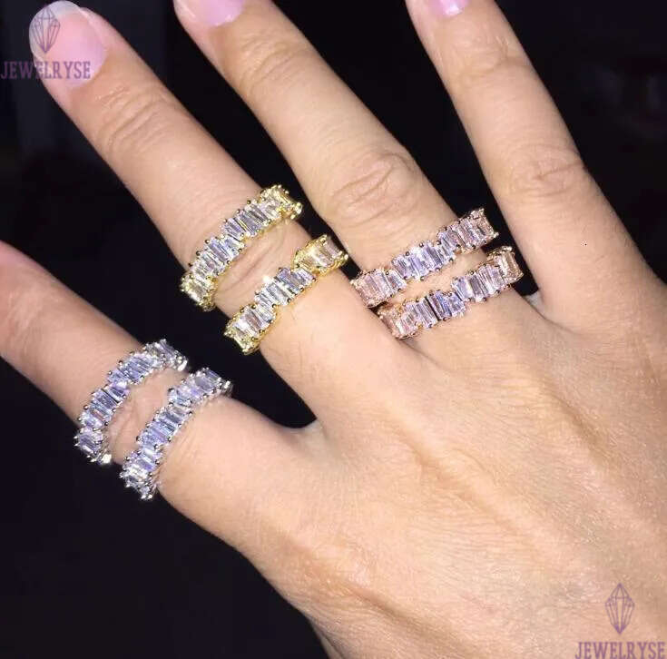 Hip Hop Iced Out Love Ring CZ Stone Tennis Band Rings Women Charm Luxury Jewelry Crystal Zircon Diamond Rose Gold Silver Wedding Gift