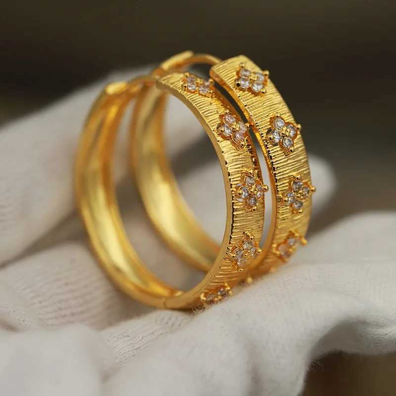 New Arrival Fl Crystal wer Stud Earrings Fashion Brand Jewelry for Wen Elegant Zirconia Geetric Earrings Y251210